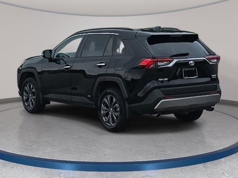 Used 2023 Toyota RAV4 Limited AWD/4WD image 7