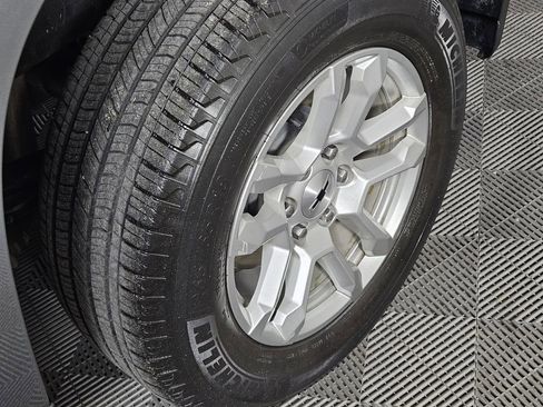 Used 2023 Chevrolet Silverado 1500 RST RWD image 5