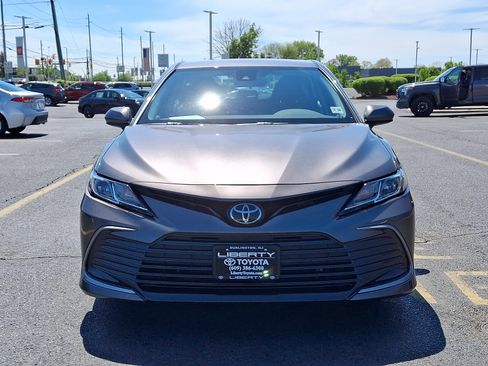 Used 2023 Toyota Camry LE AWD/4WD image 2
