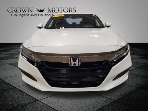 Used 2018 Honda Accord Sport image 8