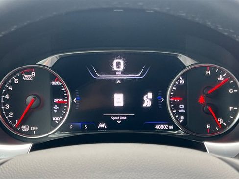 Used 2023 Chevrolet Traverse Premier w/ Redline Edition image 33