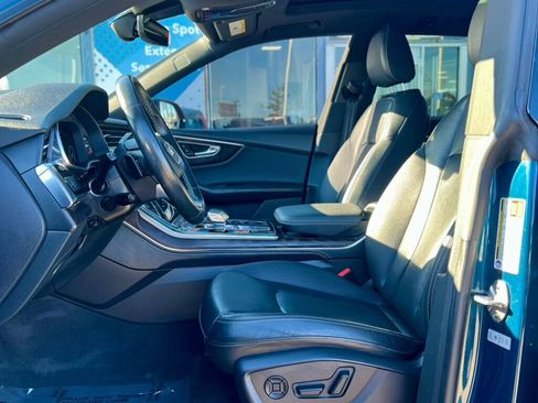 Used 2022 Audi Q8 Premium Plus w/ Premium Plus Package image 16