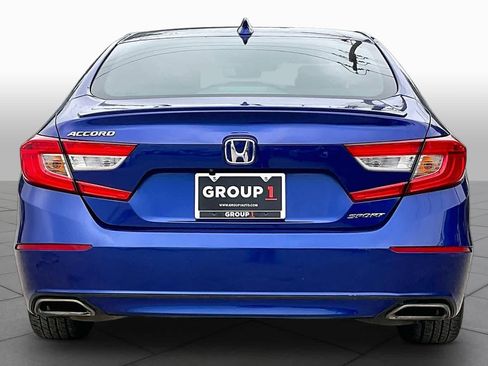 Used 2018 Honda Accord Sport image 5