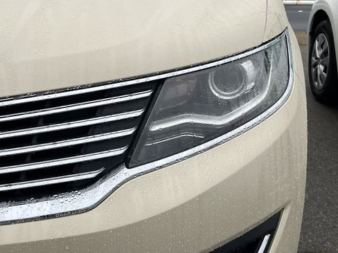 Used 2016 Lincoln MKX Reserve image 11