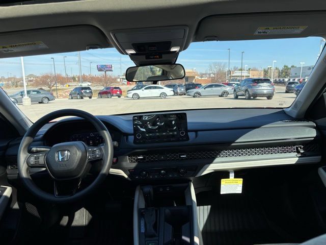 Certified 2025 Honda Accord SE image 29