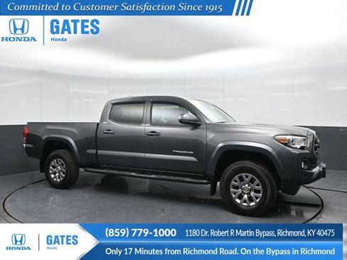 Used 2017 Toyota Tacoma SR5 image 1