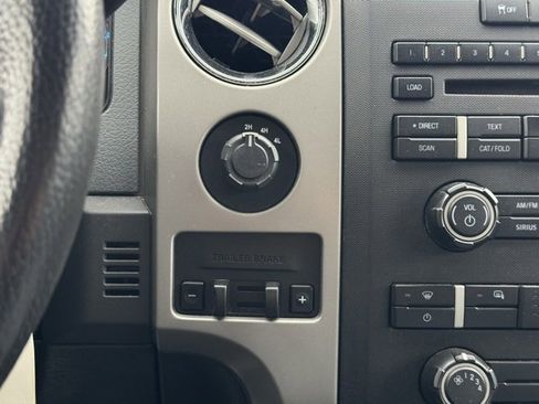 Used 2011 Ford F150 XLT w/ XLT Chrome Pkg image 9