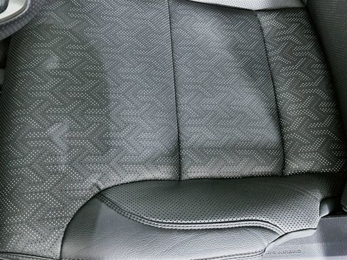 Certified 2025 Toyota Tundra Limited AWD/4WD image 19