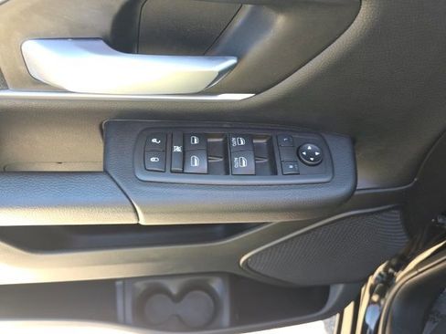 Used 2021 RAM 1500 Big Horn image 15