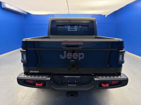 Used 2024 Jeep Gladiator Rubicon w/ Technology Group image 6