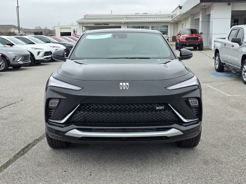 New 2026 Buick Envista Sport Touring image 2