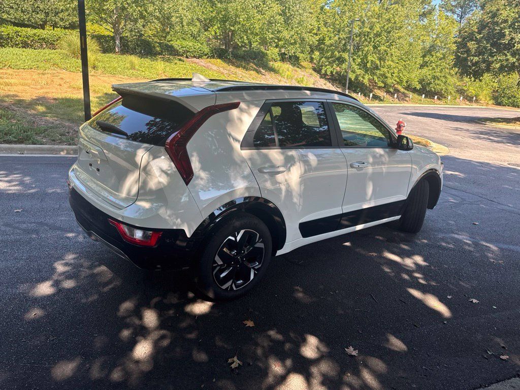 Used 2025 Kia Niro Wind w/ Wind Preserve Package FWD image 6