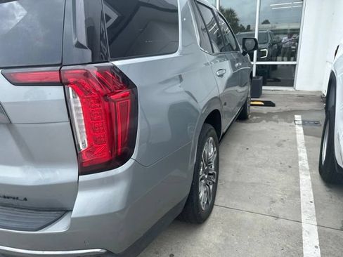 Used 2024 GMC Yukon Denali Ultimate AWD/4WD image 3