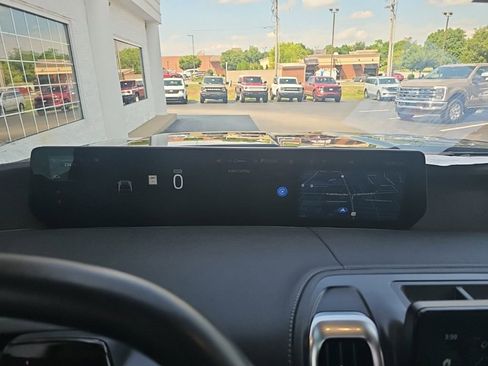 Used 2025 Ford Expedition Platinum w/ Driver's Package AWD/4WD image 16