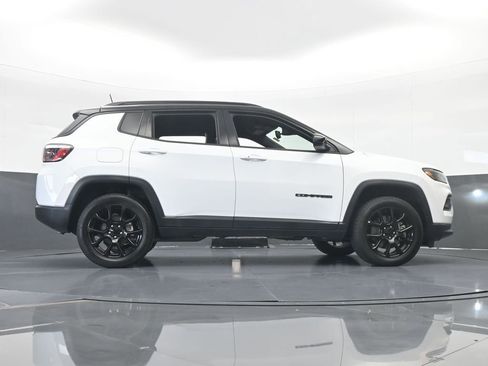 Used 2023 Jeep Compass Altitude image 60
