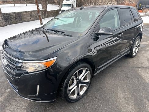 Used 2013 Ford Edge Sport w/ Driver Entry Pkg image 2