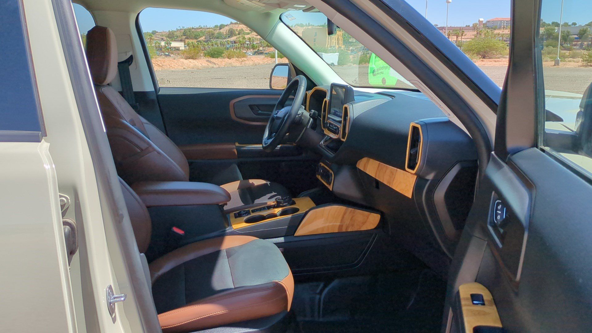 Used 2024 Ford Bronco Sport Badlands w/ Premium Package AWD/4WD image 32