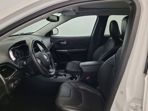 Used 2019 Jeep Cherokee Limited w/ Technology Group AWD/4WD image 17