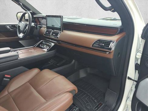 Used 2023 Lincoln Navigator L Reserve image 20