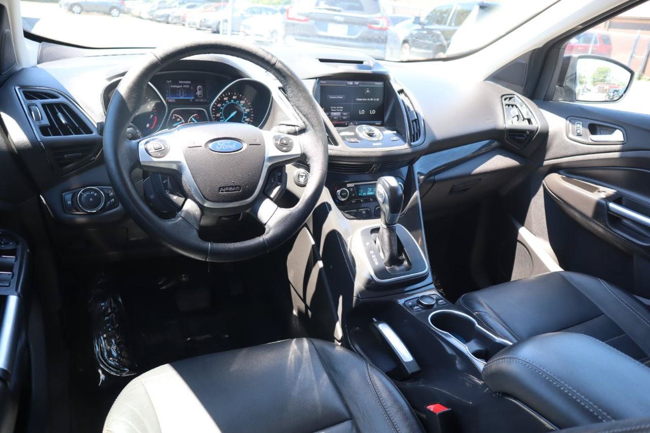 Used 2014 Ford Escape Titanium w/ Equipment Group 401A AWD/4WD image 17