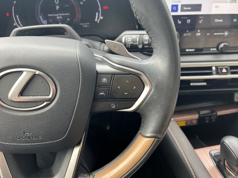 Used 2024 Lexus RX 350 FWD w/ Convenience Package image 18