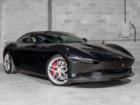 Used 2021 Ferrari Roma image 1