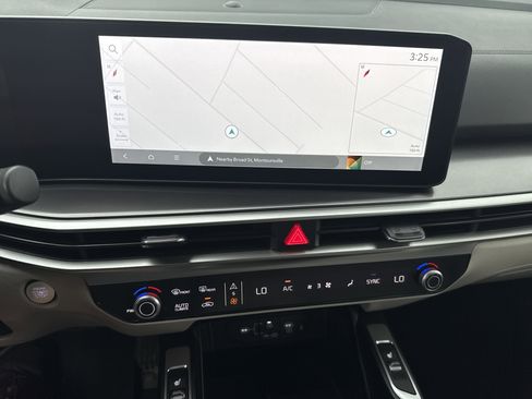 Certified 2024 Kia Sorento S AWD/4WD image 25