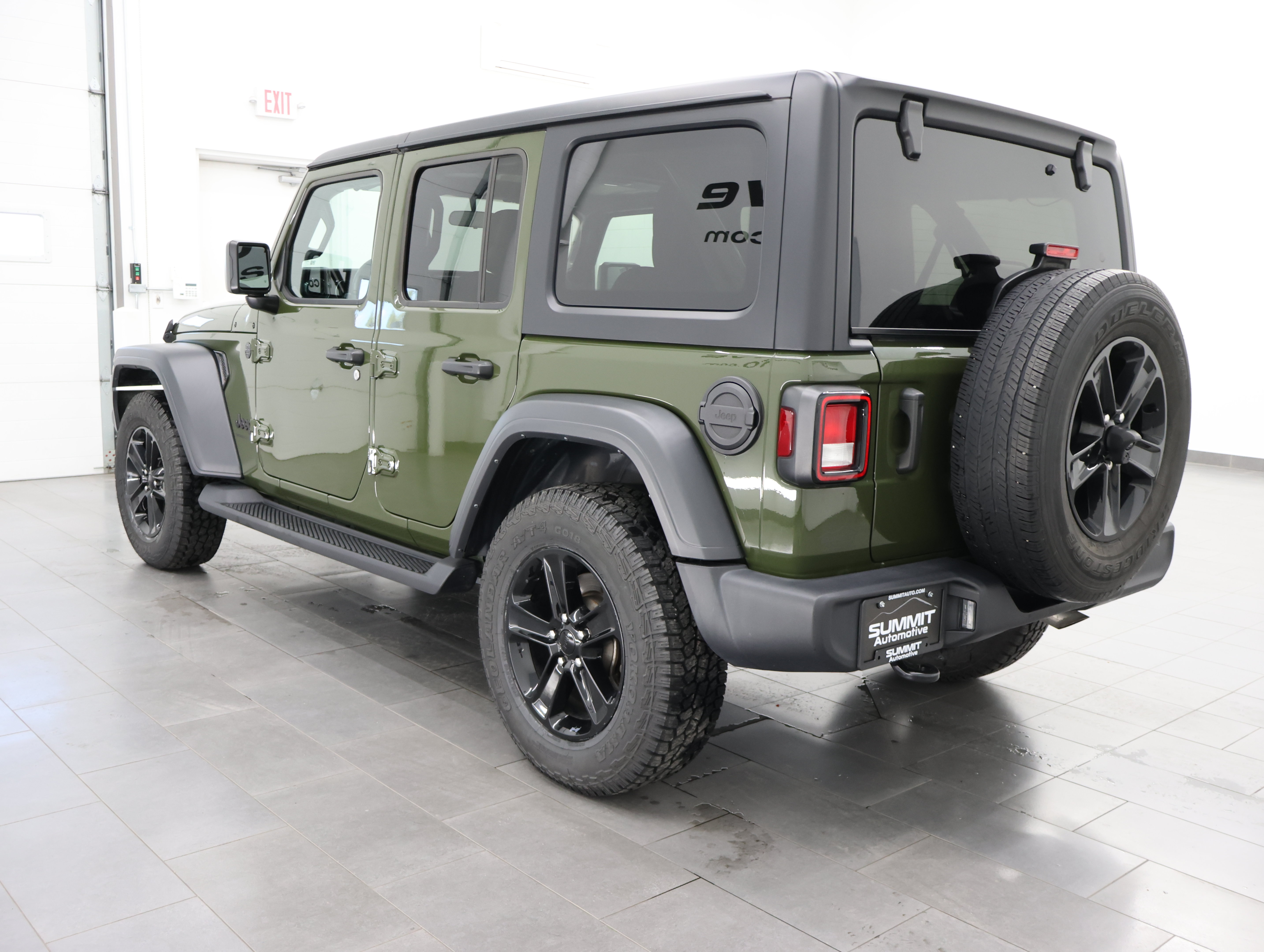 Used 2023 Jeep Wrangler Unlimited Sport AWD/4WD image 5