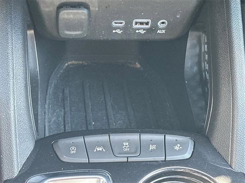 Used 2021 Chevrolet TrailBlazer RS image 23