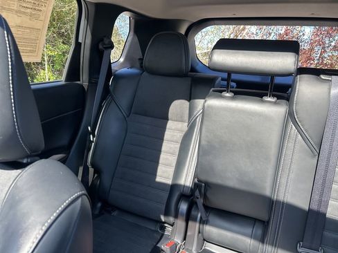 Used 2025 Mitsubishi Outlander 4WD Plug-In Hybrid image 12