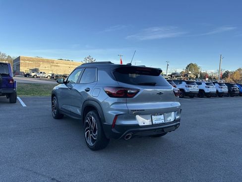 Used 2024 Chevrolet TrailBlazer RS w/ Driver Confidence Package image 5
