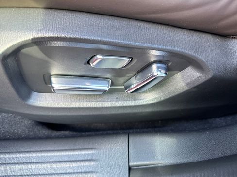 Certified 2025 MAZDA CX-5 Signature image 10