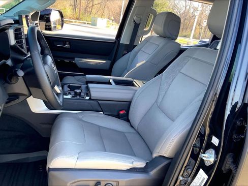 Used 2024 Toyota Tundra Limited image 7