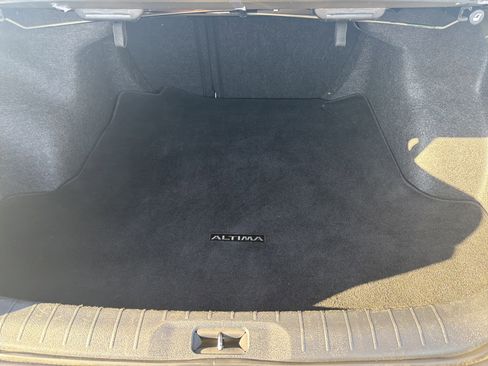 Used 2024 Nissan Altima 2.5 SV image 5