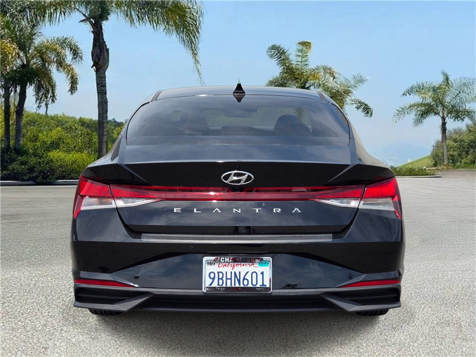 Used 2022 Hyundai Elantra SEL FWD image 5