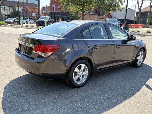Used 2016 Chevrolet Cruze LT FWD image 9