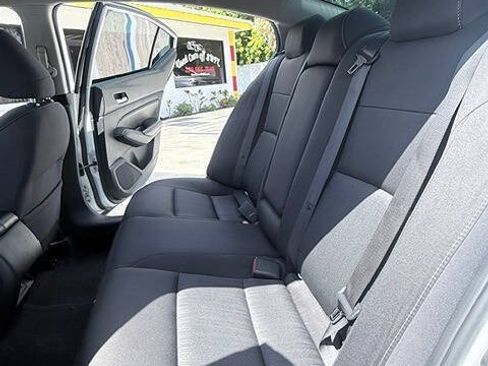 Used 2020 Nissan Altima 2.5 S FWD image 10