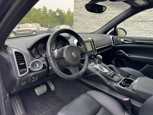 Used 2014 Porsche Cayenne S AWD/4WD image 6