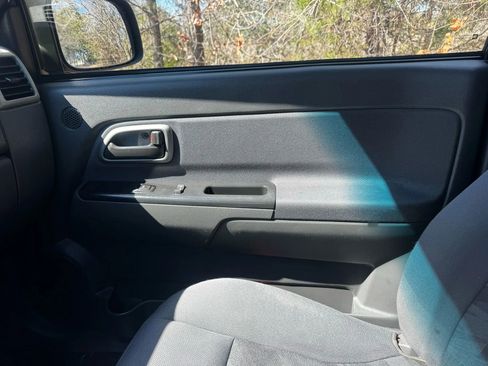 Used 2005 Chevrolet Colorado LS image 5