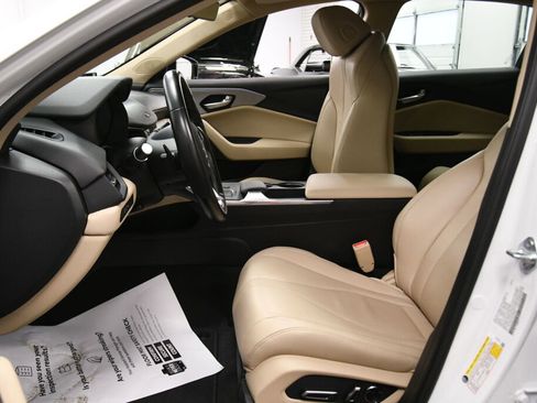 Used 2024 Acura TLX w/ Technology Package image 9