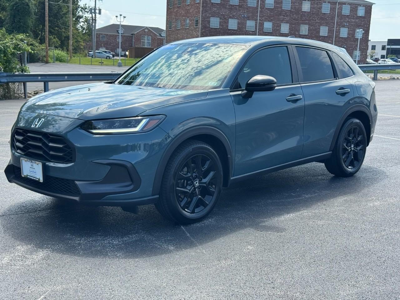 Certified 2025 Honda HR-V Sport image 9