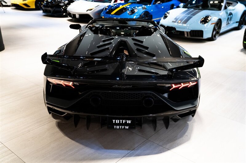 Used 2020 Lamborghini Aventador SVJ AWD/4WD image 33