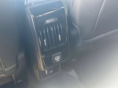 Used 2025 Jeep Compass Trailhawk AWD/4WD image 21