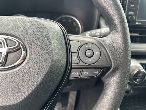 Certified 2021 Toyota RAV4 LE AWD/4WD image 20