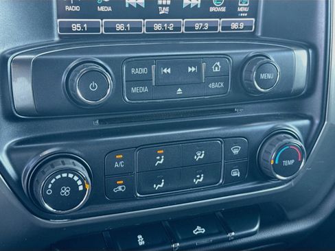 Used 2018 Chevrolet Silverado 1500 LT AWD/4WD image 15