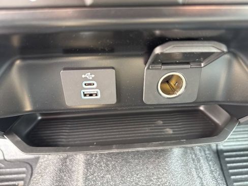 New 2025 Ford F250 XL w/ XL Chrome Package image 39