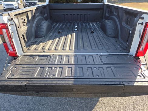 Used 2025 Ford F350 Platinum image 26