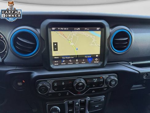 Used 2023 Jeep Gladiator Mojave w/ Dual Top Group AWD/4WD image 10