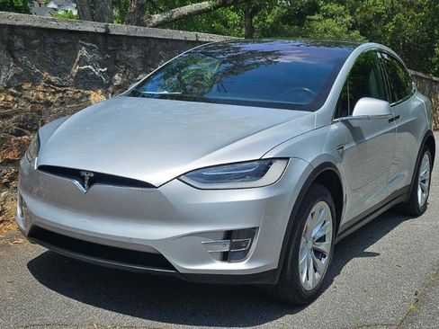 Used 2018 Tesla Model X 100D AWD/4WD image 13