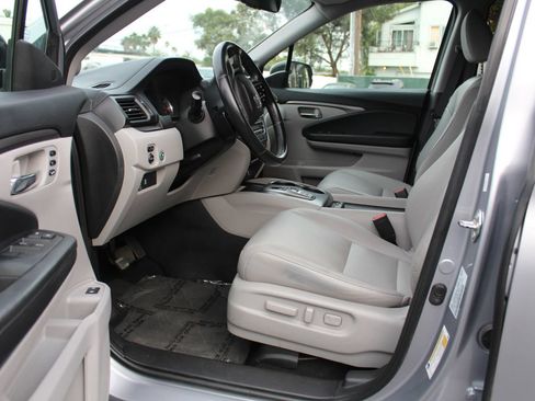 Used 2021 Honda Pilot Special Edition image 9